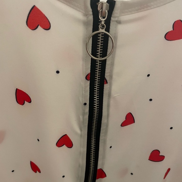 Women’s Heart Blouse 🩷 - Picture 3 of 5